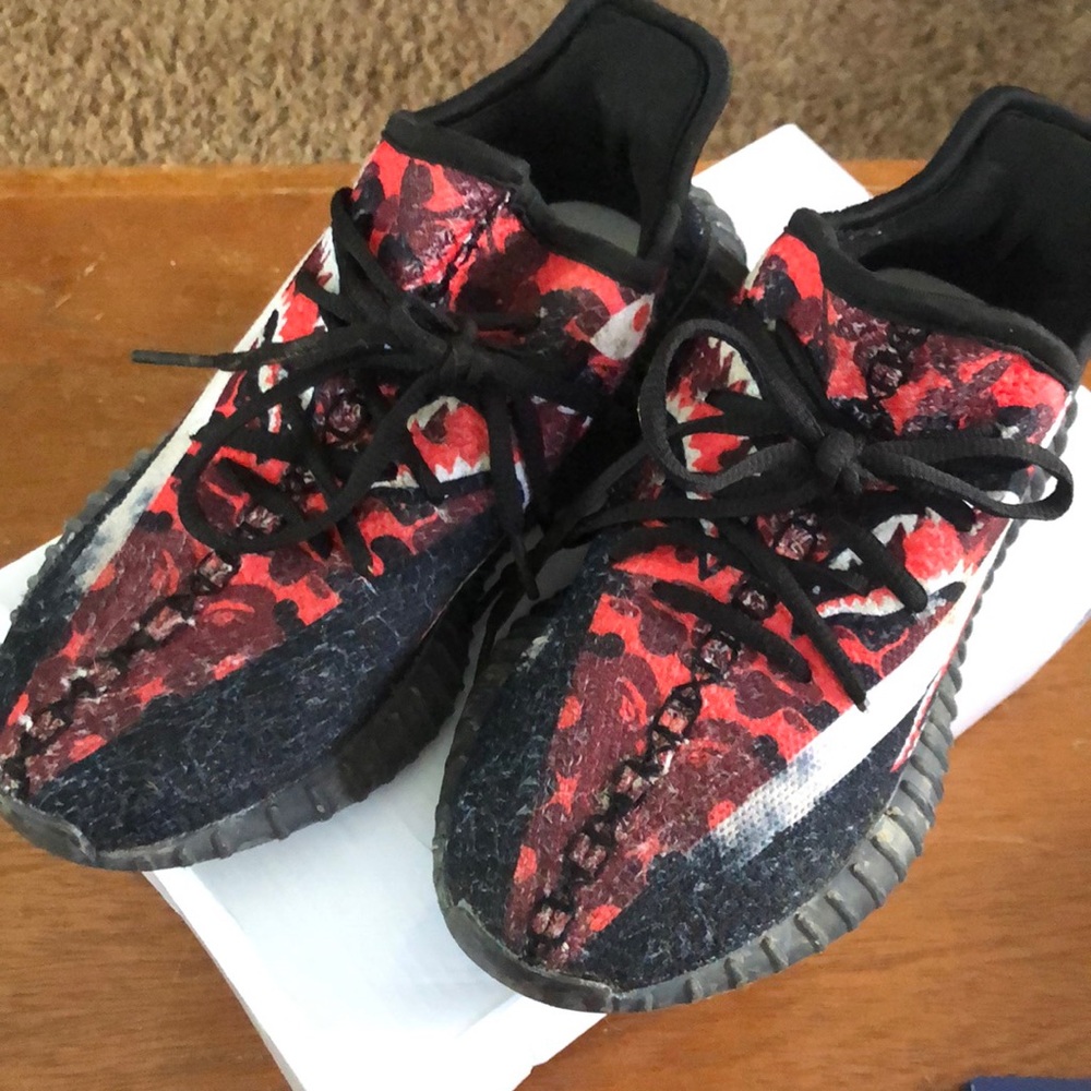 Red/black/white boy size 6